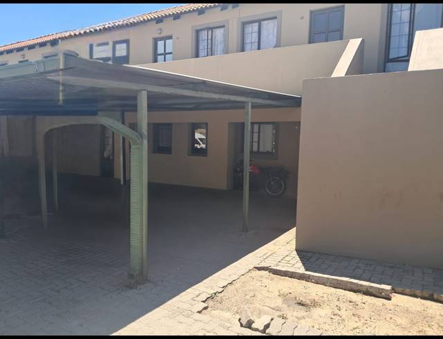 2 BEDROOM CLUSTER FOR SALE IN BERGSIG